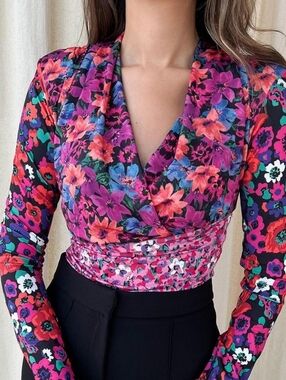 Zara Purple Pink Floral Wrap Crop Top. NWOT Size Small
